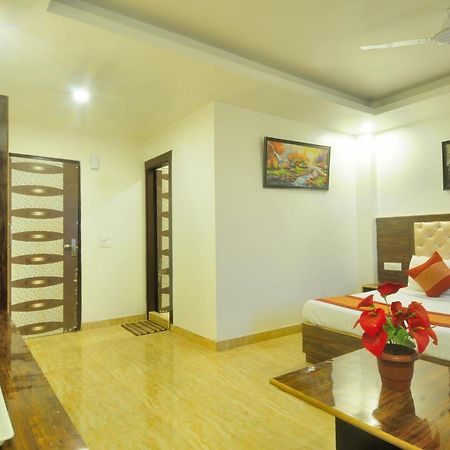 Hotel Noida Delight 외부 사진