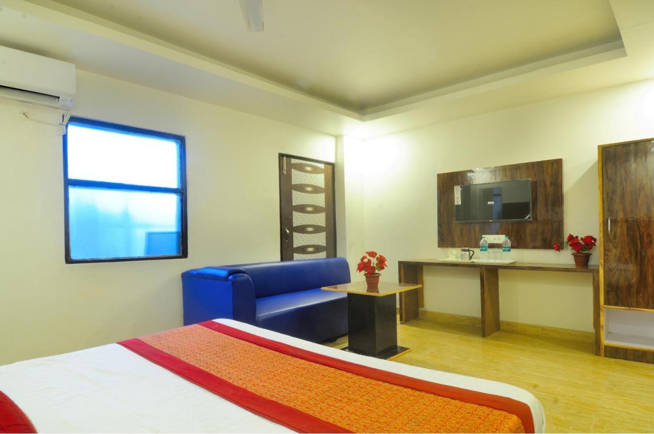 Hotel Noida Delight 외부 사진